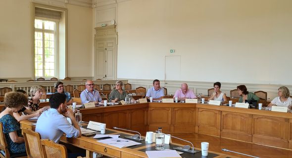 Photo de la salle des délibérations du Parlement de Navarre à Pau où se tient le Comité des territoires de Présence médicale 64