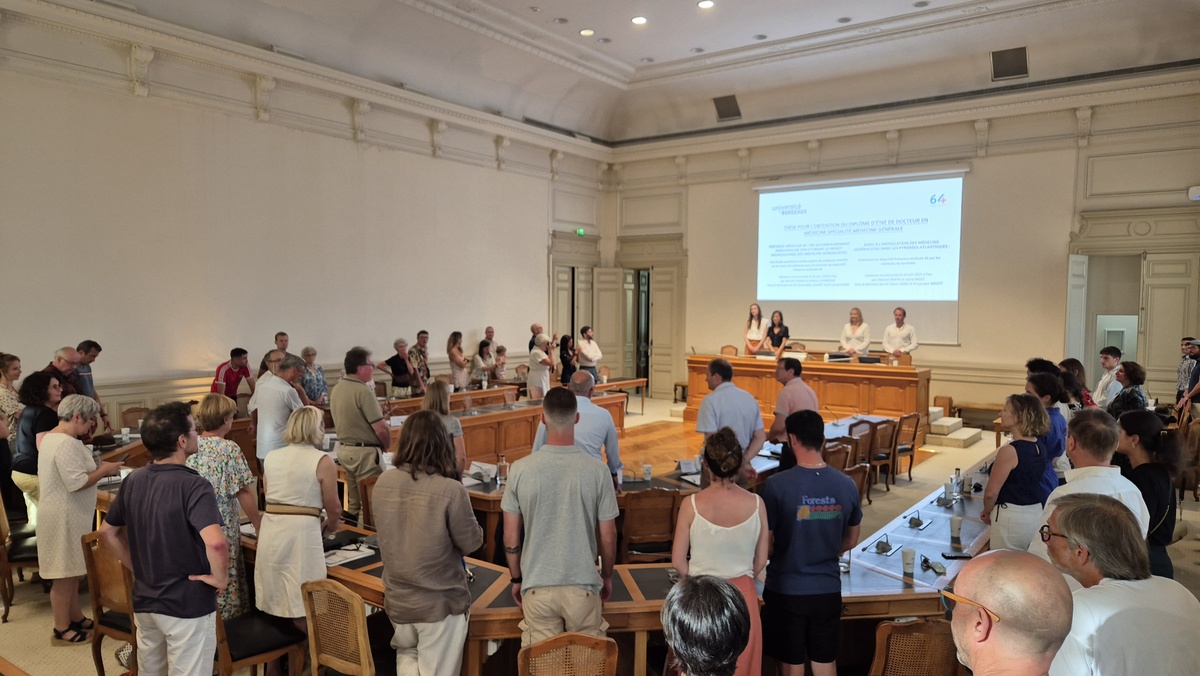 Soutenance de thèses sur le guichet unique Présence médicale 64 en juin 2025